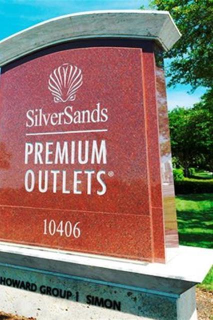 Silver Sands Premium Outlets